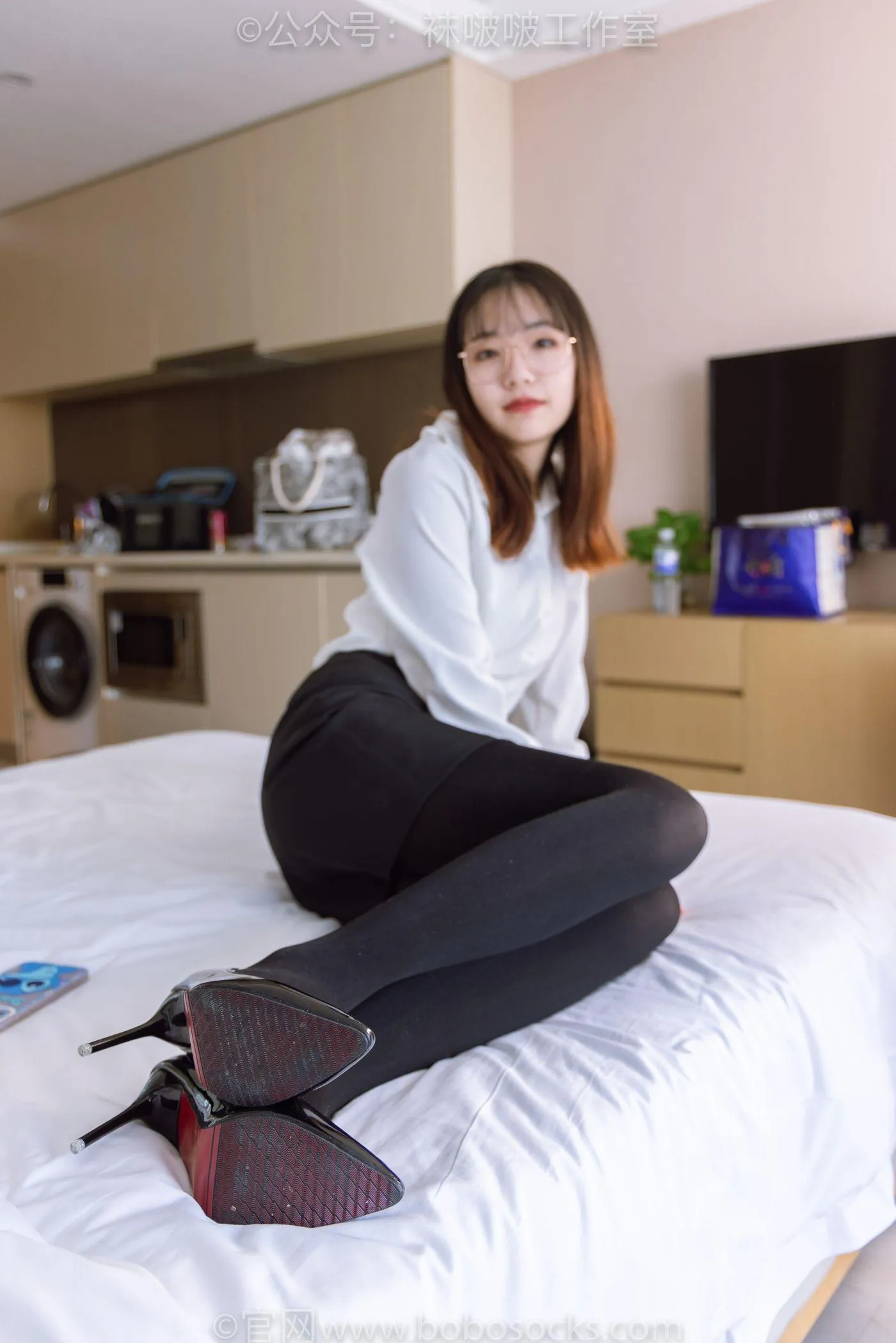 [BoBoSocks袜啵啵]NO.090 小甜豆-高跟鞋、厚黑丝 [140P]插图9